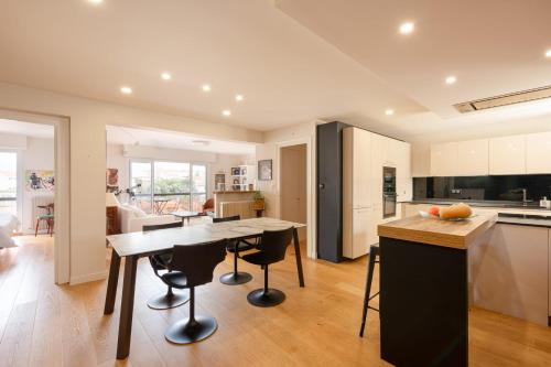 COASTAL ESCAPE KEYWEEK Apt centre Biarritz avec balcon et parking privé