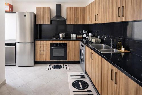 Walkable, Beach in 2, Terrace, DW, AC, PS4, WiFi in Mohammedia
