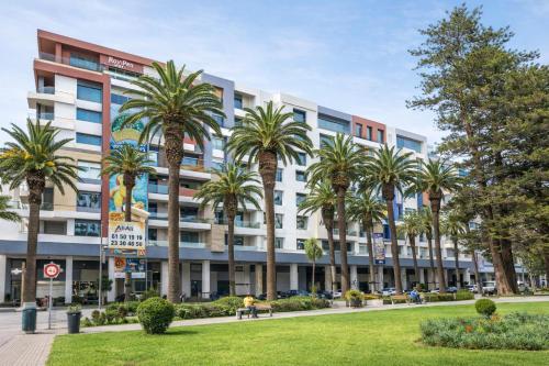 Vista exterior, Walkable, Beach in 2, Terrace, DW, AC, PS4, WiFi in Mohammedia