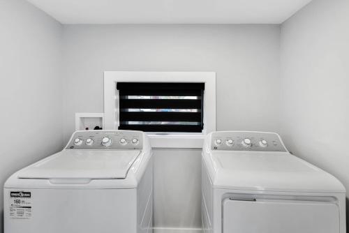Modern 1 Bdrm with Laundry, BBQ, Deck in 韋蘭