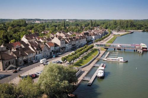 Cocon Mammesien - Cosy nest 150m from the Seine in Saint-Mammes