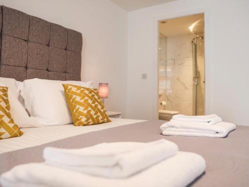 Casa Fresa - King Street Apartments - image 3