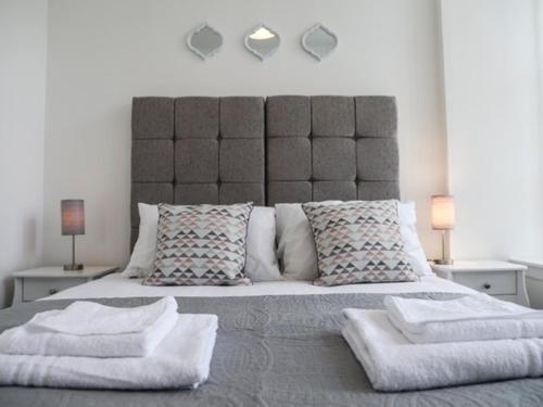 Casa Fresa - King Street Apartments - image 6