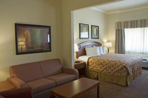 Best Western Cleveland Inn and Suites