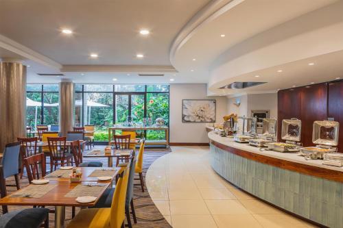 레스토랑, Garden Court Hatfield in 프리토리아