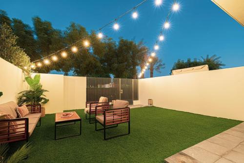 Prime Location Lazy River Pool 4bd Villa - image 11