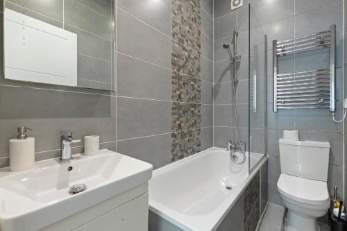 Apartment - Sleeps 11 - Hampstead HighStreet 5mins - image 14