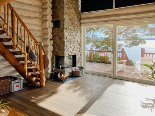 A szálláshely kívülről, Modern Log Cabin On Adelsö (Modern Log Cabin On Adelso) in Adelso