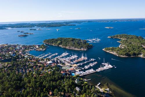 KSSS Vandrarhem Telegrafholmen near Wikstroms Fisk