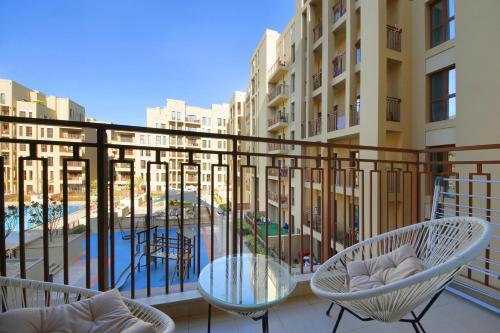 Silk Valley - Green View Oasis: Stylish 2BR in Dubai’s Town Square - main image