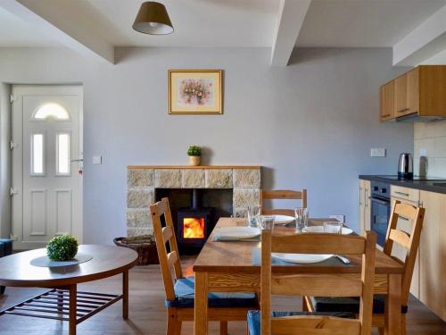 The Coolins cottage with wood burner Room Type - Vacation Home
