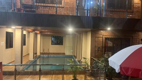 C P Cottage Resort in 馬哈巴勒什瓦