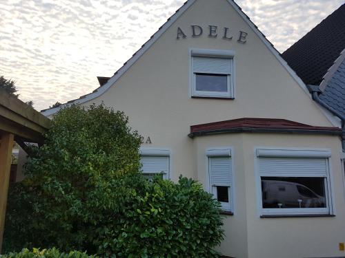 B&B Laboe - Haus Adele - Bed and Breakfast Laboe