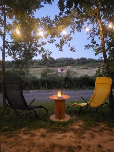 Safari Tent DeLuxe - La Boheme - on Campsite in Saint Robert, Camping Florecer in Segonzac (Limousin)