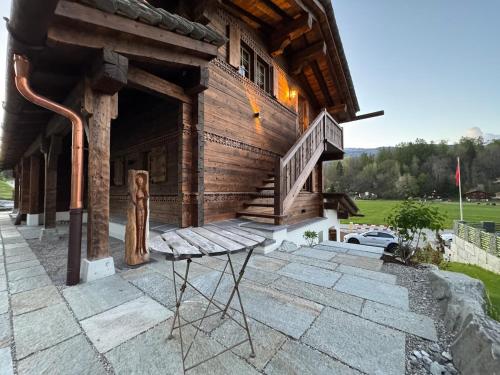 Chalet Flond in Surcuolm