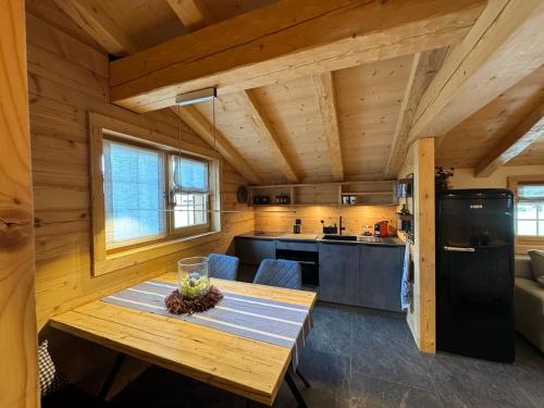 Chalet Flond in Surcuolm