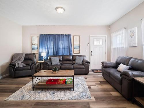 Large Remodeled 4 Bedroom Only 7 Minutes to Downtown, Cleveland (foto 8)