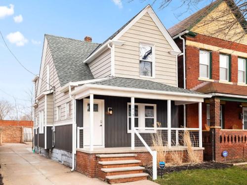 Large Remodeled 4 Bedroom Only 7 Minutes to Downtown, Cleveland (foto 6)