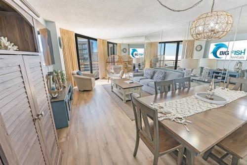 3BR Pools, Direct Ocean Front, Ocean Creek, Views! in North Myrtle Beach