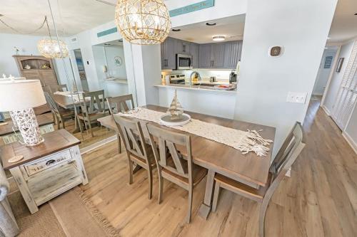 3BR Pools, Direct Ocean Front, Ocean Creek, Views! in North Myrtle Beach