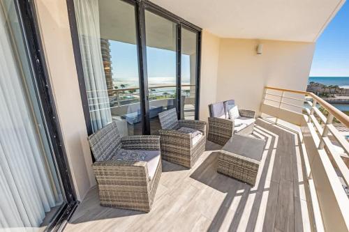 3BR Pools, Direct Ocean Front, Ocean Creek, Views! in North Myrtle Beach