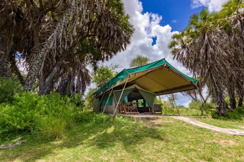 Lake Manze Camp camp in the heart of Nyerere National Park in Kwangwazi