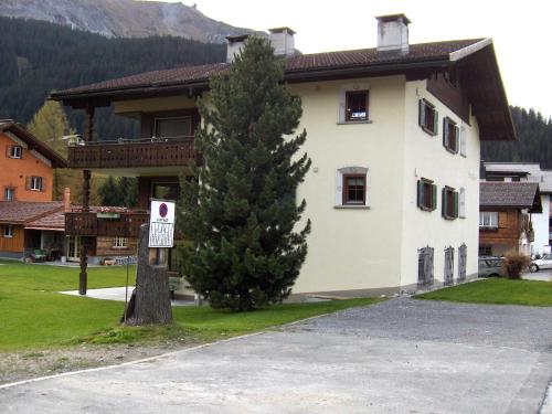 Hus Pravis in Klosters-Serneus, Schweiz