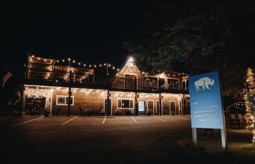 Blue Buffalo Resort - image 7