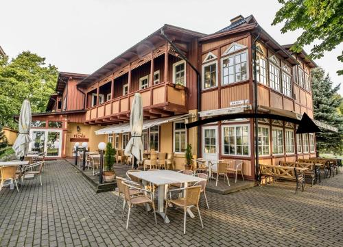 Vila Flora – khách sạn tại Neringa