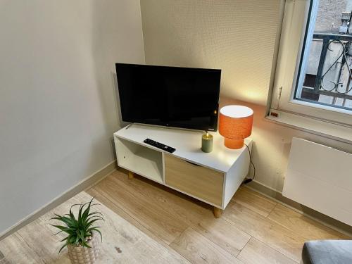Jagatud salong / TV-ala, Duplex au coeur de ville in Chauvigny (Poitou-Charentes)