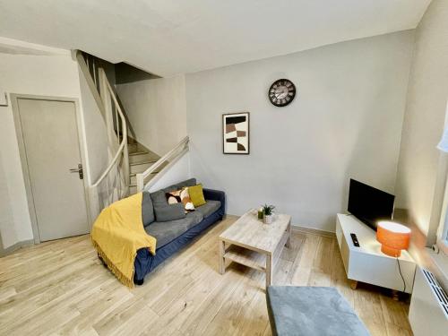 Jagatud salong / TV-ala, Duplex au coeur de ville in Chauvigny (Poitou-Charentes)