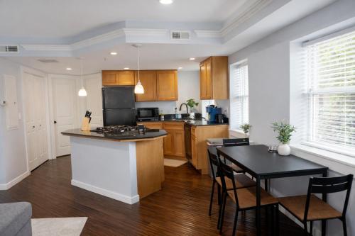Stylish 1-Bedroom Stay Near Downtown SLC - image 5