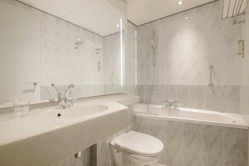 Leonardo Hotel Eindhoven City Center Room Type - Comfort Room 1 Twin Bed