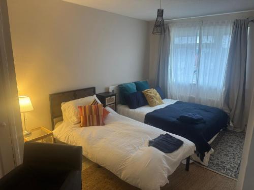 Sunflower villa, Brislington