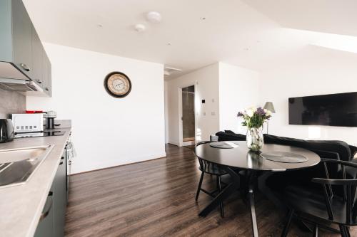 Barnet House Serviced Apartments in دانفرملاين