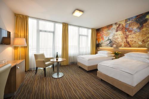 room detail thumbnail 0