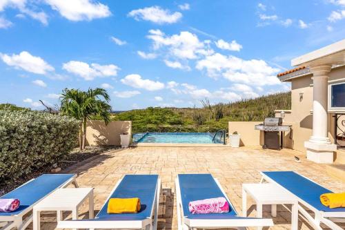 RK01A - Private pool - Horizon Jewel 3BR in Savaneta