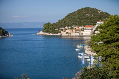  Apartments Ana in Lastovo