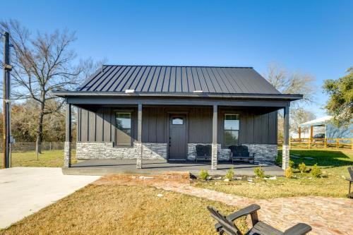 . Modern 2BR Near Lake Somerville & Round Top
