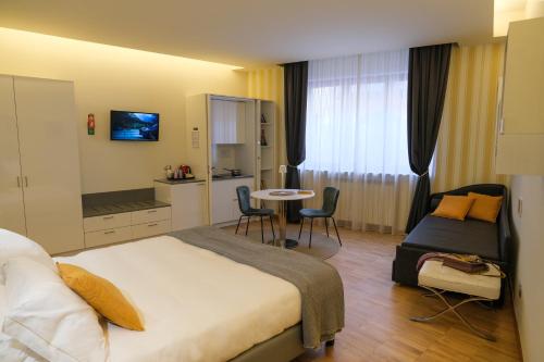 Monza City Rooms & Studios 2