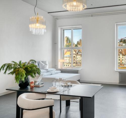 Starlight Loft Lucerne, World Above Chapel Bridge in Luzern, Schweiz
