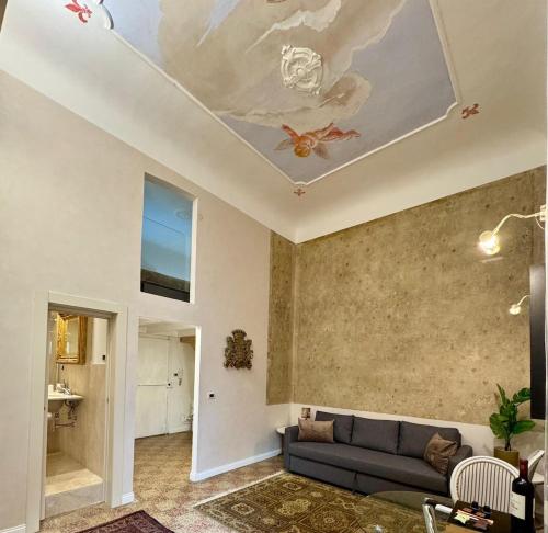 Central Apartment 3 min Station 10 min Duomo