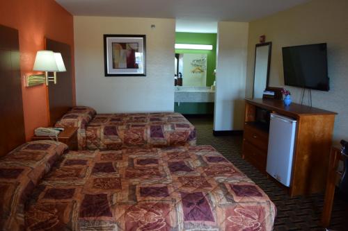 Royal Inn & Suites