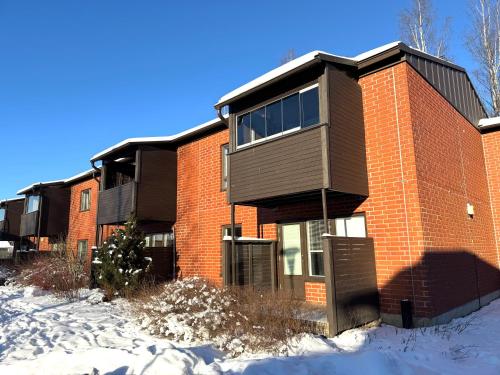 Only 9 mins from the airport 74,5 m2 apartment with free parking & beds for 7, Хельсинки (фото 9)