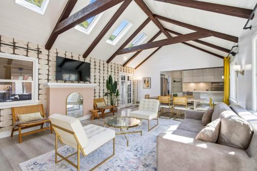 Bel Air Very Private And Comfy Home With Jacuzzi - Los Angeles