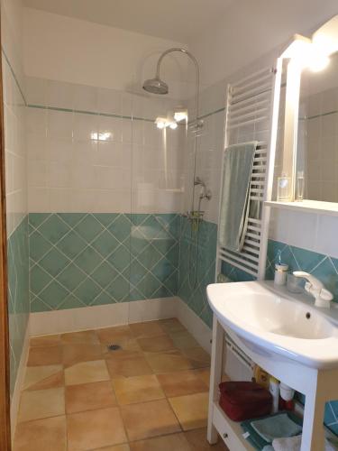 Vannas istaba, Studio, chambre d'hôtes dans mas provençal (Studio, chambre d'hotes dans mas provencal) in Sauzet (Rhone-Alpes)