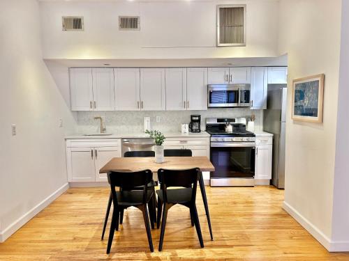 016 - Spacious&Comfortable 2B2B 20 Min to NYC in Hoboken (Nj)