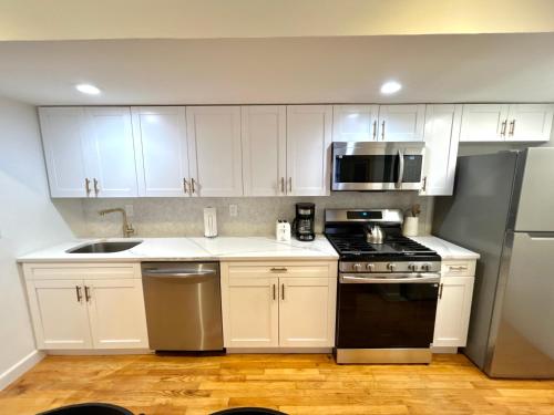 016 - Spacious&Comfortable 2B2B 20 Min to NYC in Hoboken (Nj)