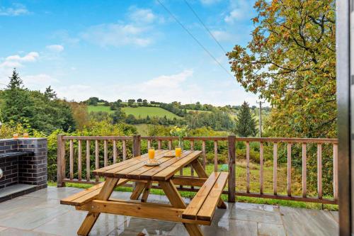 Iekārtas, 1 Bed in Llanerfyl oc-d30168 in Lanerfaila