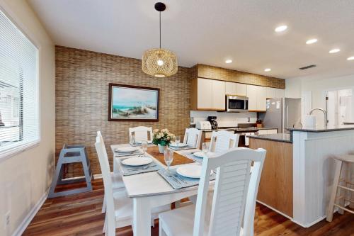 SB25 Clubhouse Villa 3BR in 日落海灘 (NC)